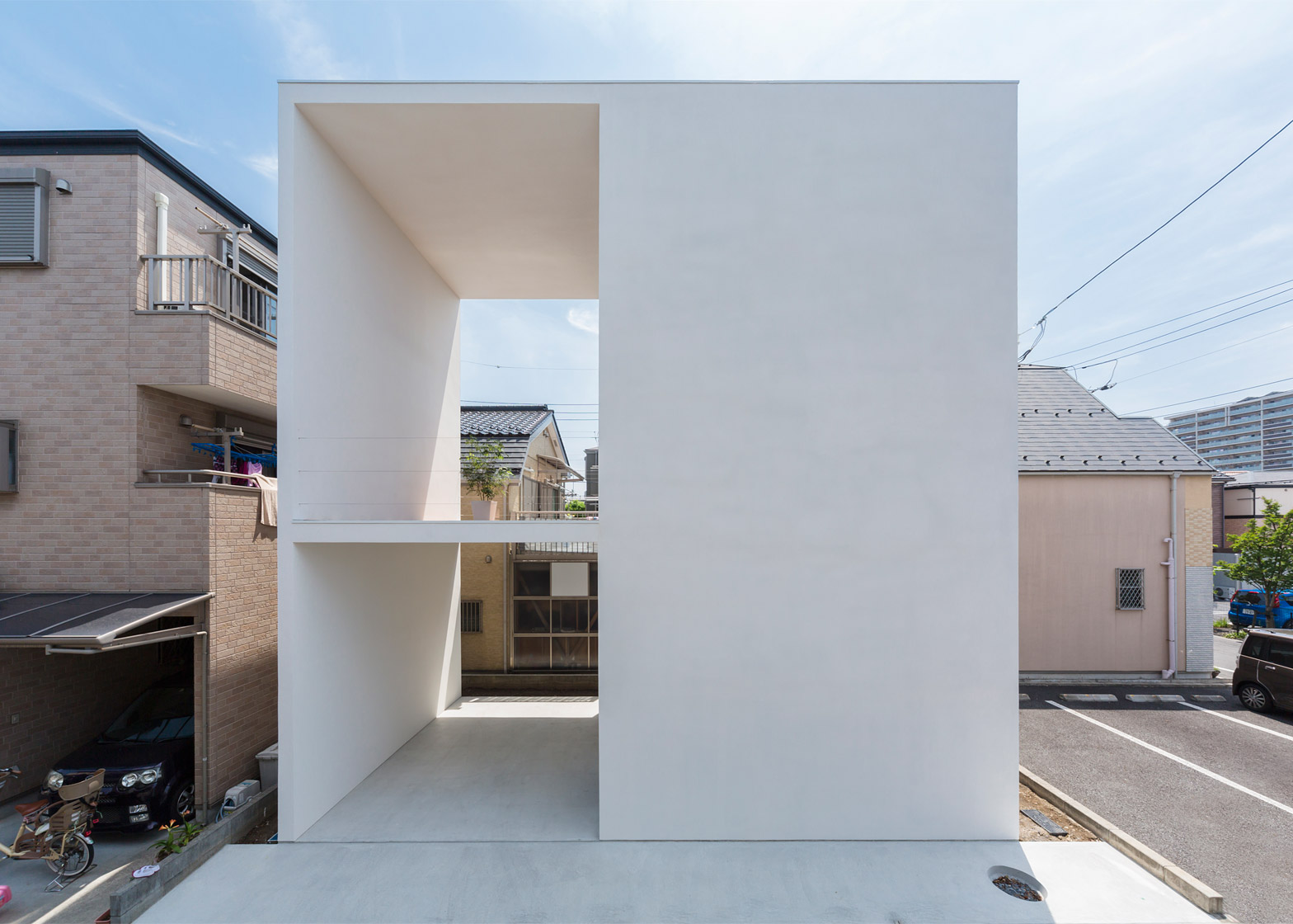 Little-House-Big-Terrace_Takuro-Yamamoto_Tokyo_dezeen_1568_0